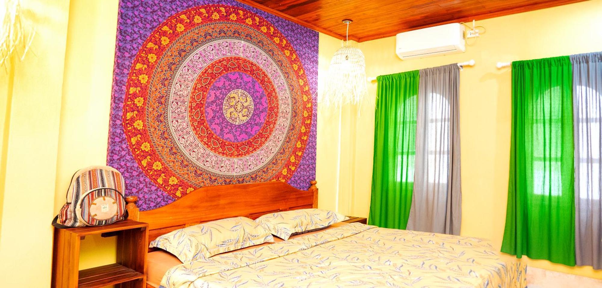 La Casa Nostra Hostel Luang Prabang Luaran gambar