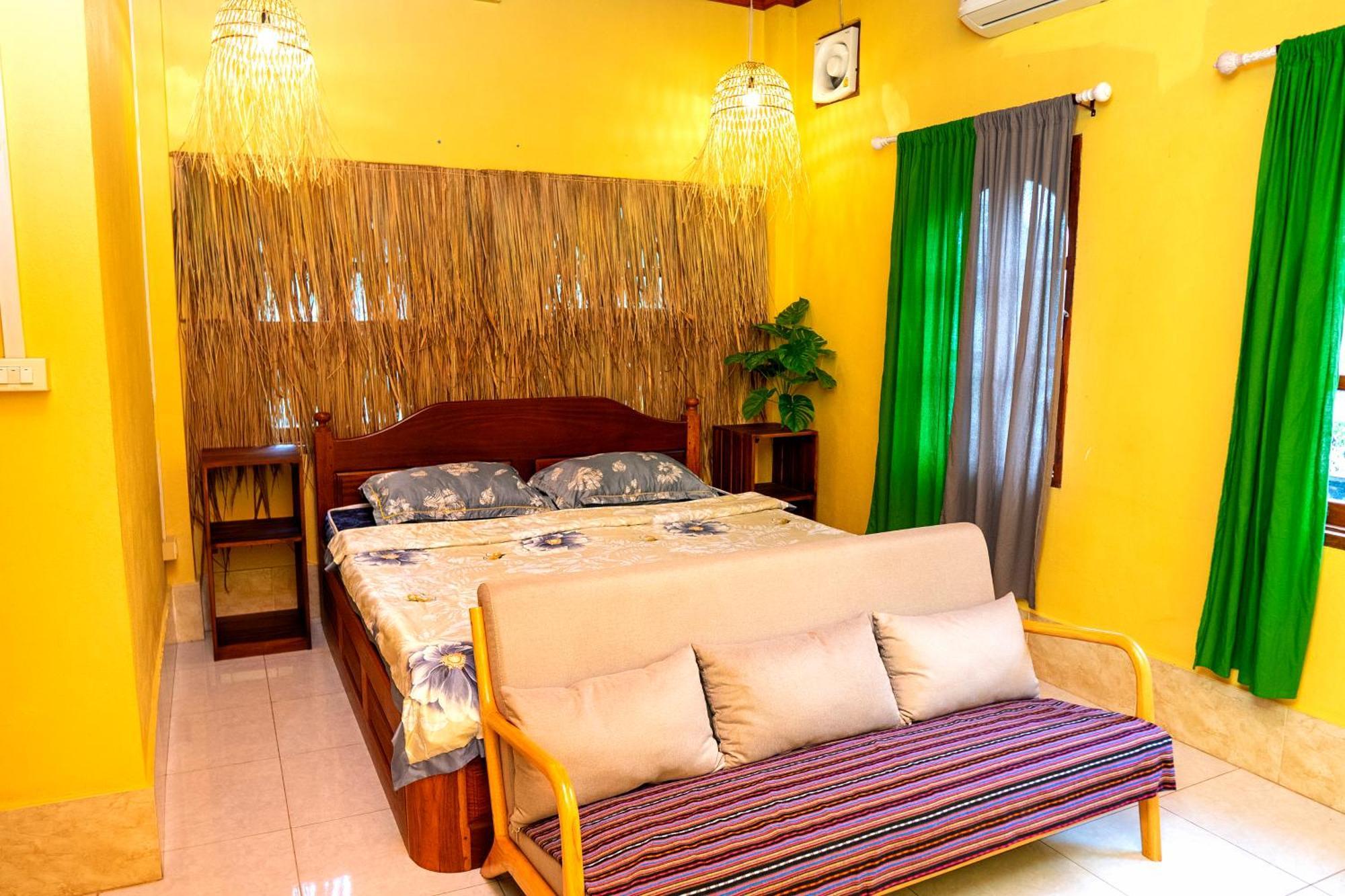 La Casa Nostra Hostel Luang Prabang Luaran gambar