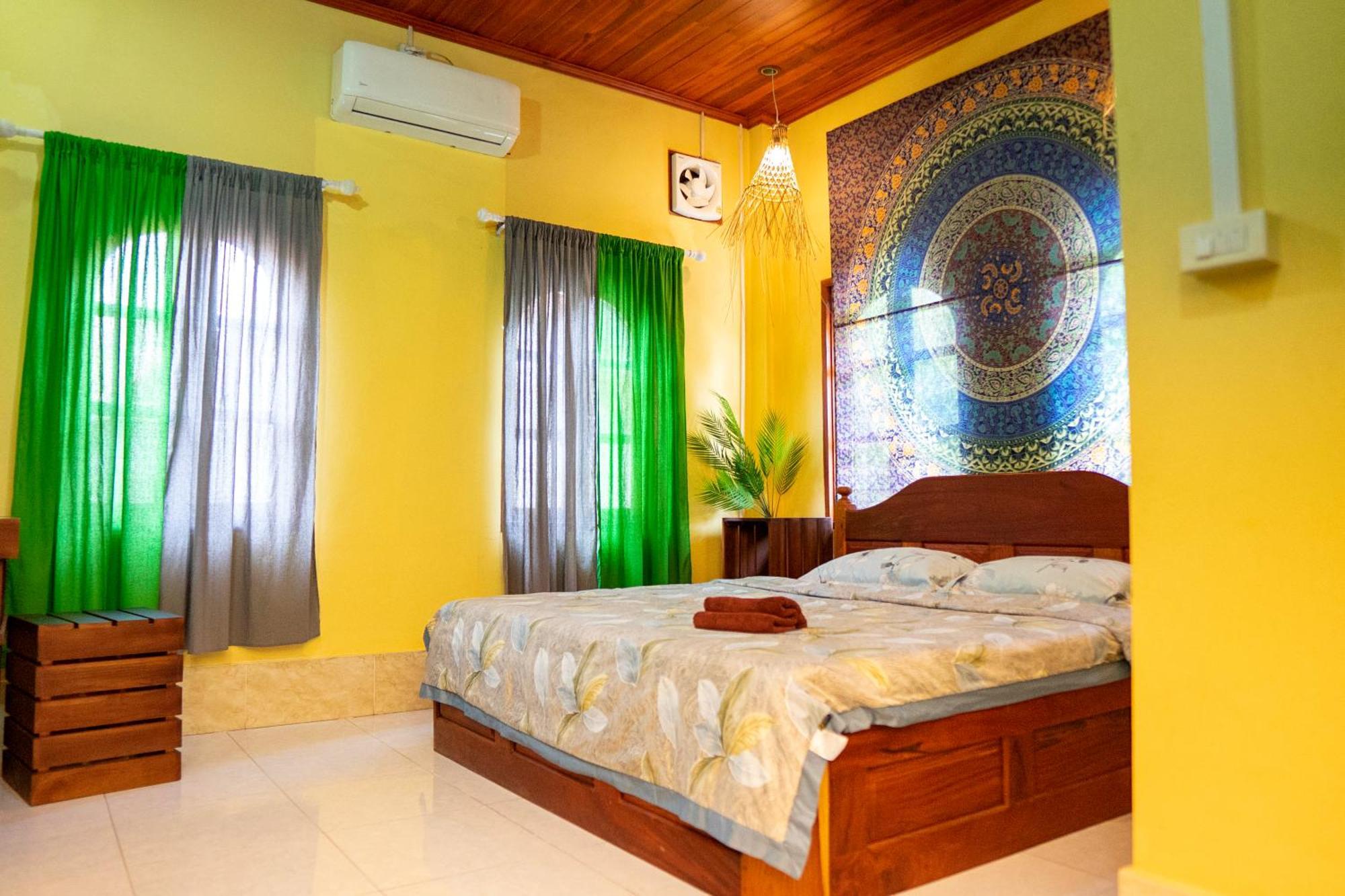 La Casa Nostra Hostel Luang Prabang Luaran gambar